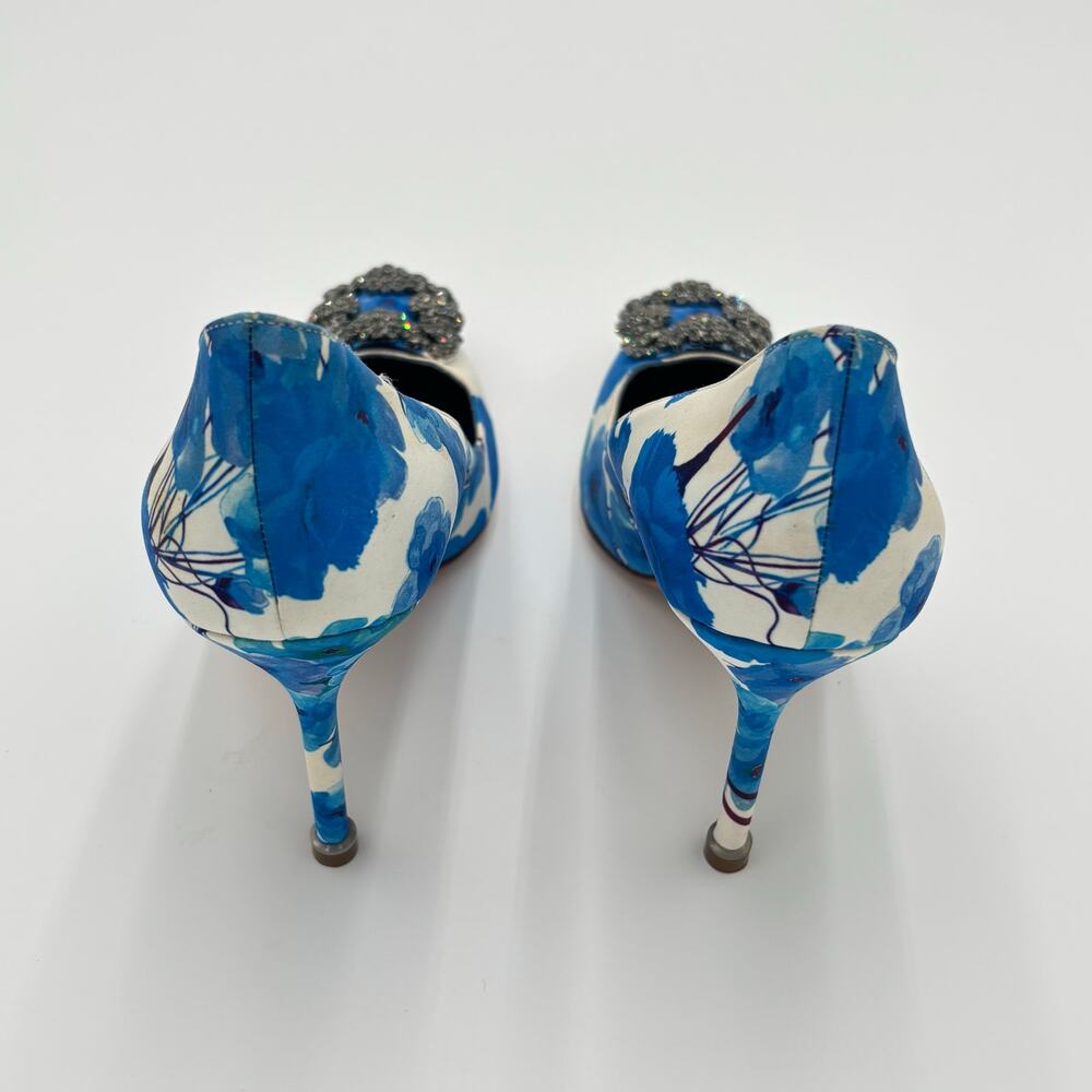 Manolo Blahnik Hangisi 105 Blue Floral Print Satin Crystal Buckle Pump Size 37.5 - Picture 8 of 12
